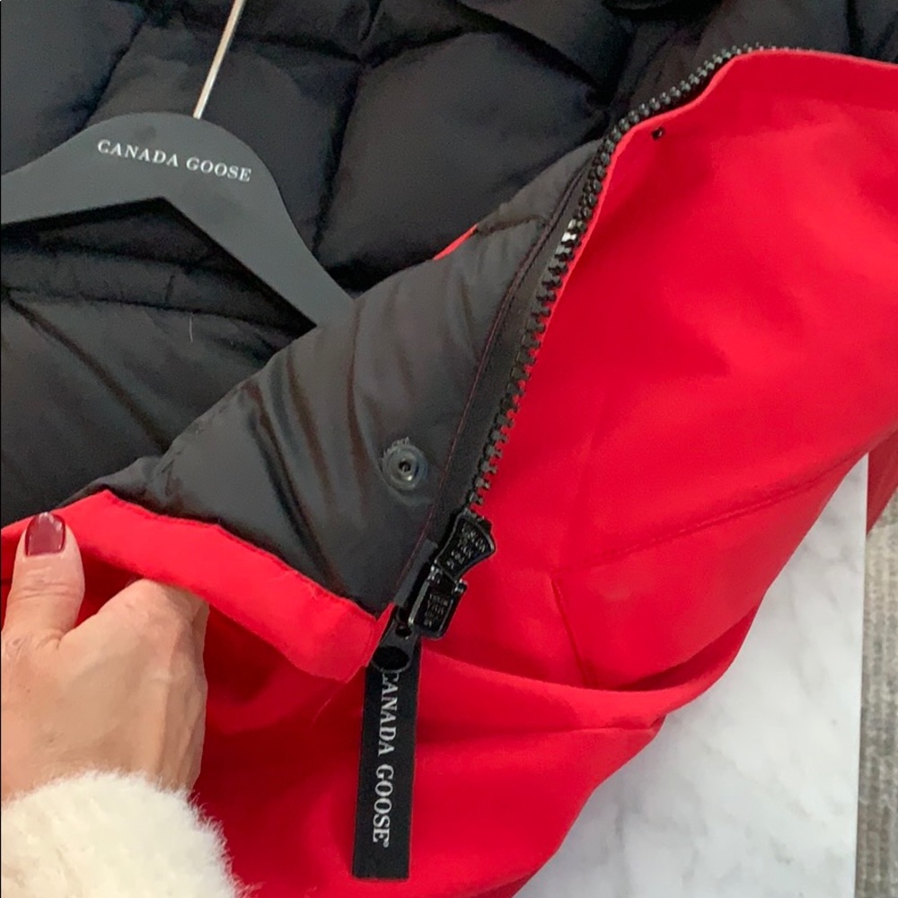 Authentic Canada Goose VICTORIA RED PARKA - Picture 8 of 16